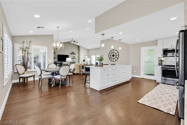 9820 Kernville Drive, Las Vegas, NV 89134