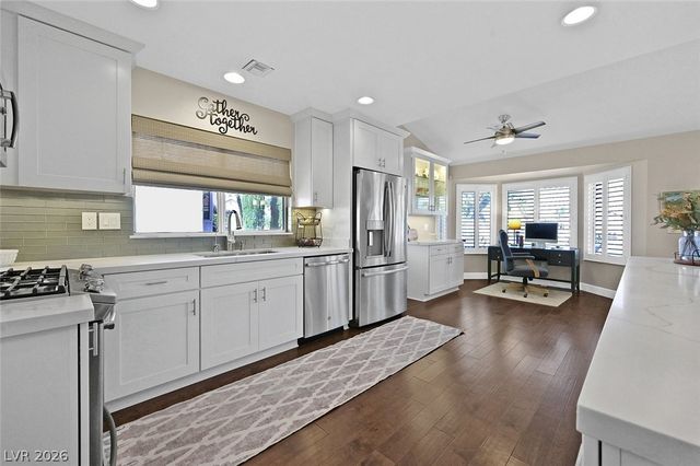 9820 Kernville Drive, Las Vegas, NV 89134