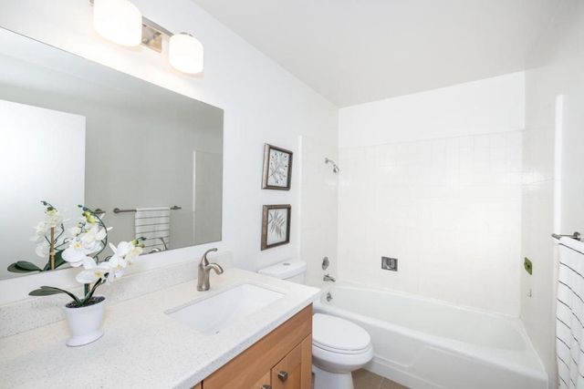 166 Sand Hill Circle, Menlo Park, CA 94025