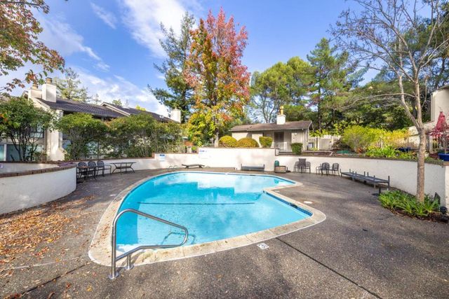 166 Sand Hill Circle, Menlo Park, CA 94025