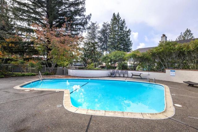 166 Sand Hill Circle, Menlo Park, CA 94025