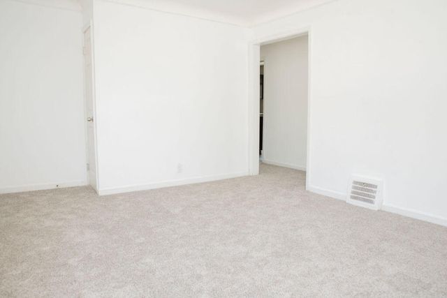 28691 Marquette Street, Garden City, MI 48135