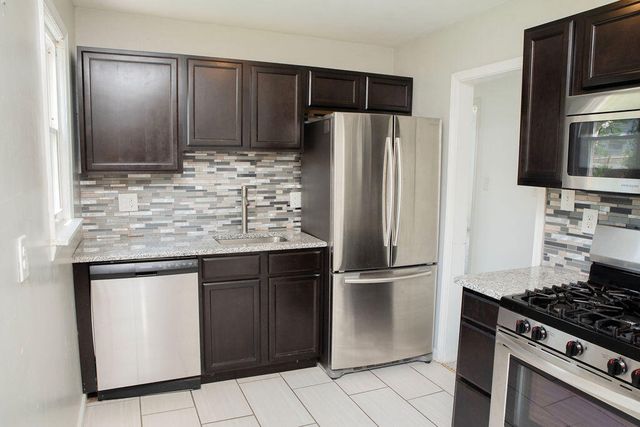 28691 Marquette Street, Garden City, MI 48135
