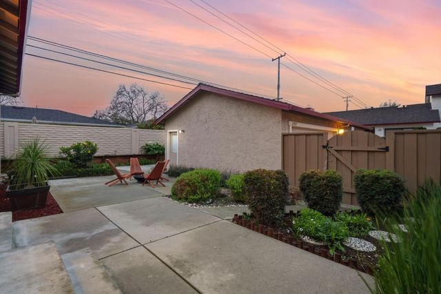 2007 Eucalyptus Court, Santa Clara, CA 95050