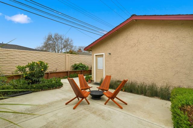 2007 Eucalyptus Court, Santa Clara, CA 95050