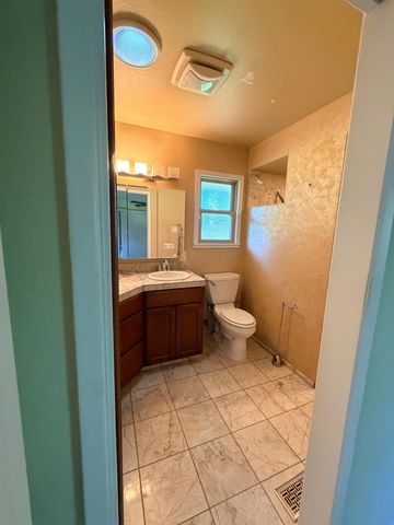 1708 Le Bec Ct, Lodi, CA 95240