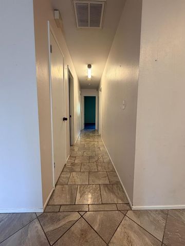 1708 Le Bec Ct, Lodi, CA 95240