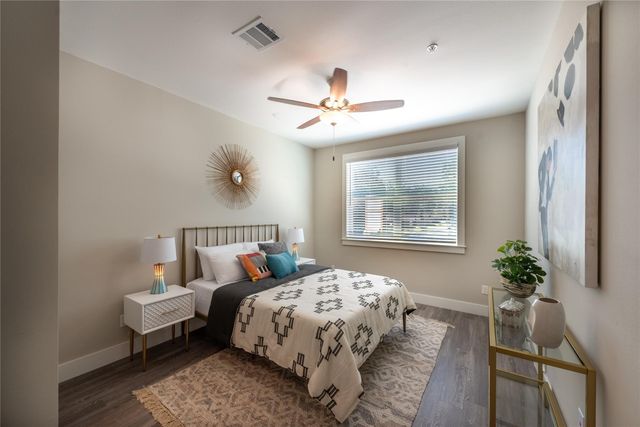1620 Oak Tree Drive 3304, Houston, TX 77080