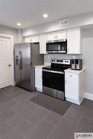 35 Pensdale Lane, Willingboro, NJ 08046