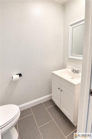 35 Pensdale Lane, Willingboro, NJ 08046