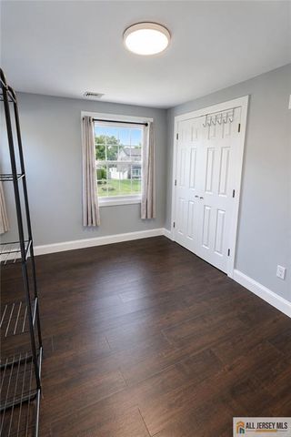 35 Pensdale Lane, Willingboro, NJ 08046