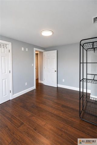 35 Pensdale Lane, Willingboro, NJ 08046