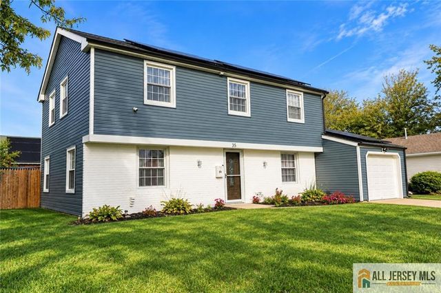 35 Pensdale Lane, Willingboro, NJ 08046