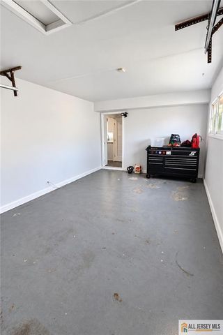 35 Pensdale Lane, Willingboro, NJ 08046