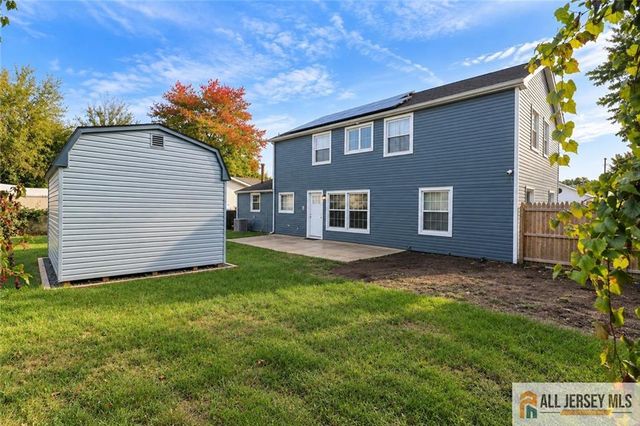 35 Pensdale Lane, Willingboro, NJ 08046
