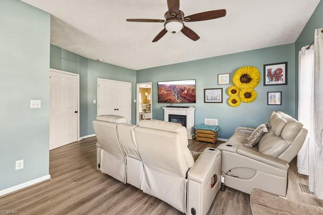 200 Keswick PL, Smithfield, VA 23430