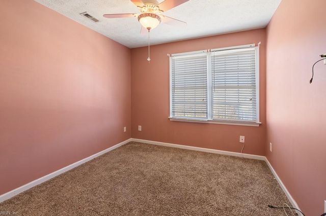 200 Keswick PL, Smithfield, VA 23430