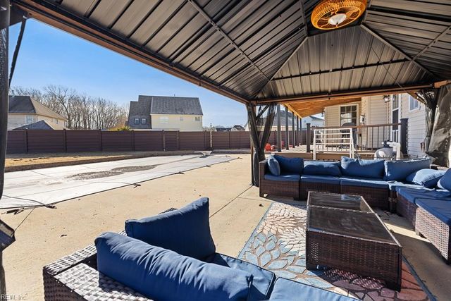 200 Keswick PL, Smithfield, VA 23430