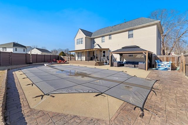 200 Keswick PL, Smithfield, VA 23430