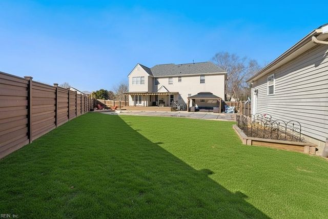 200 Keswick PL, Smithfield, VA 23430