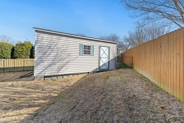 200 Keswick PL, Smithfield, VA 23430