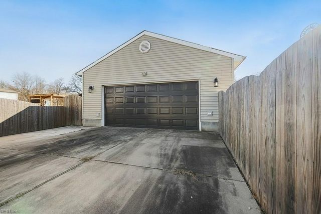 200 Keswick PL, Smithfield, VA 23430