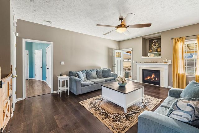 200 Keswick PL, Smithfield, VA 23430