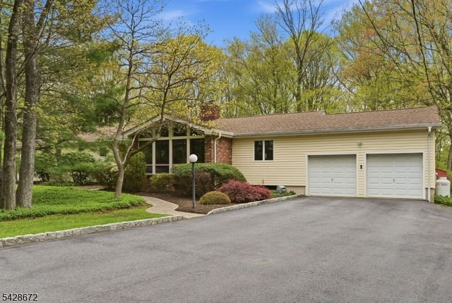 241 Hillside Avenue, Roxbury Twp., NJ 07836