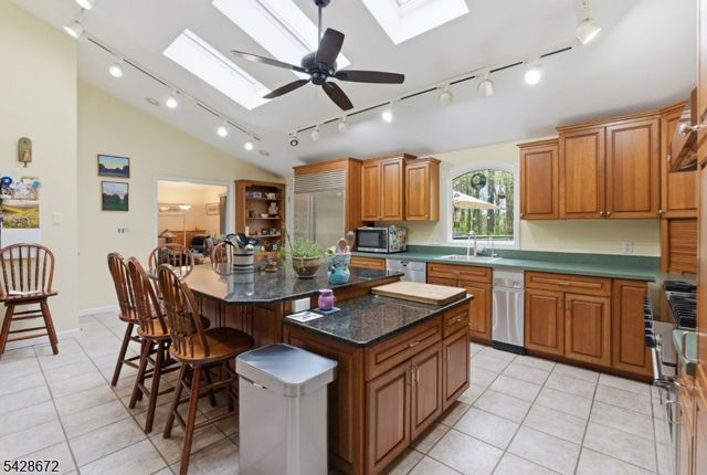 241 Hillside Avenue, Roxbury Twp., NJ 07836