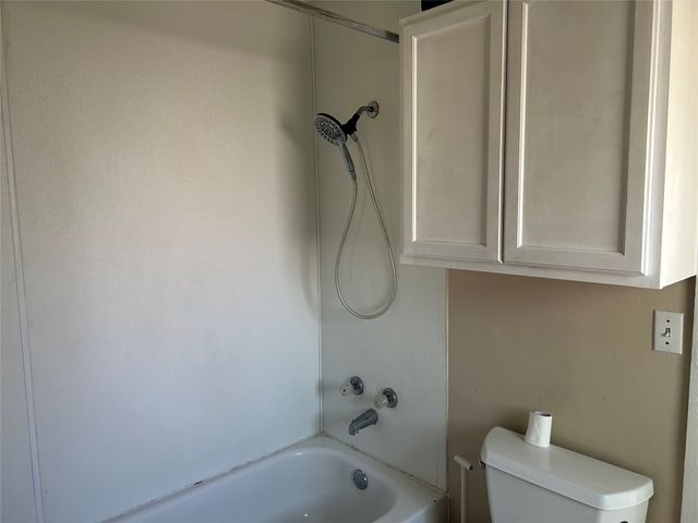 104 W Wilson Avenue, Whitney, TX 76692