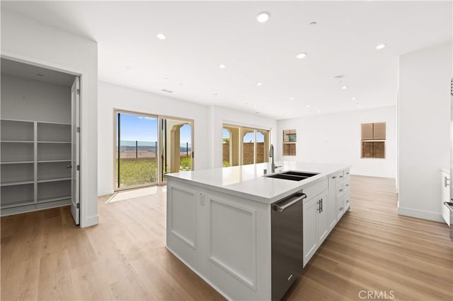 118 Sunnybank, Irvine, CA 92618