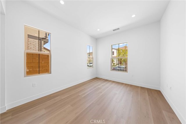 118 Sunnybank, Irvine, CA 92618