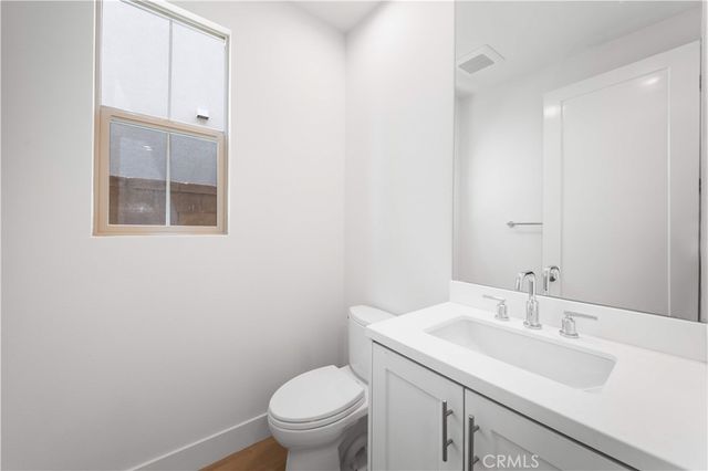 118 Sunnybank, Irvine, CA 92618