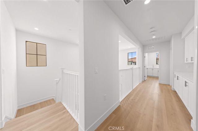 118 Sunnybank, Irvine, CA 92618