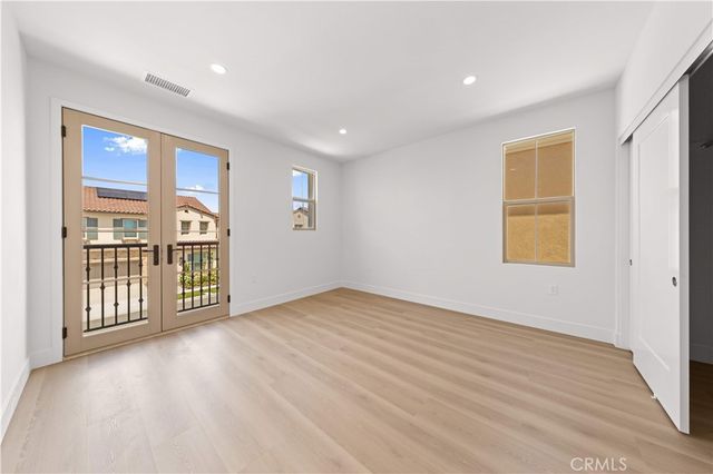 118 Sunnybank, Irvine, CA 92618
