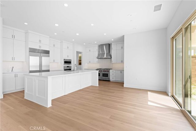 118 Sunnybank, Irvine, CA 92618