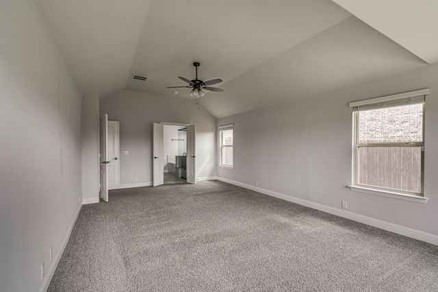 402 W Milas Lane, Glenn Heights, TX 75154