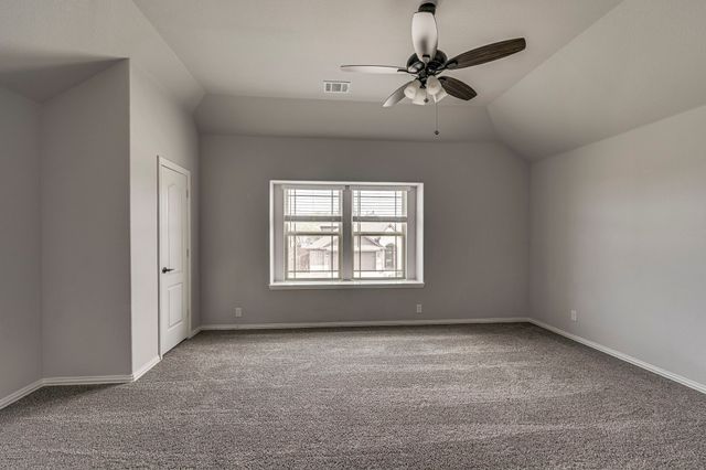 402 W Milas Lane, Glenn Heights, TX 75154