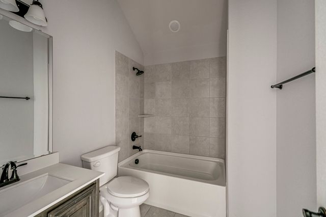 402 W Milas Lane, Glenn Heights, TX 75154