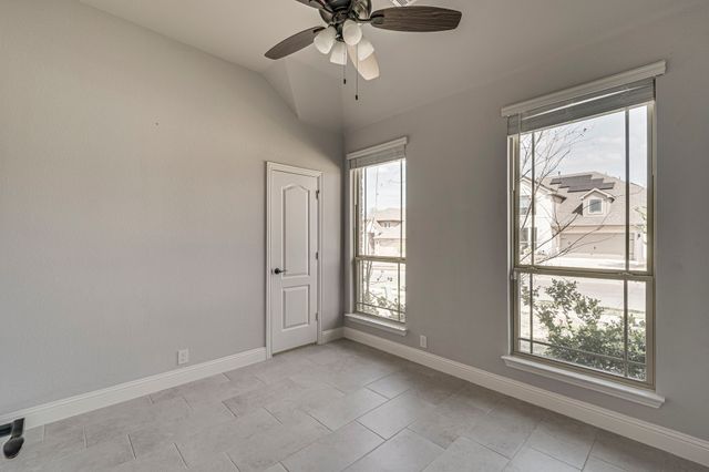 402 W Milas Lane, Glenn Heights, TX 75154
