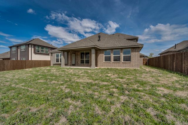 402 W Milas Lane, Glenn Heights, TX 75154