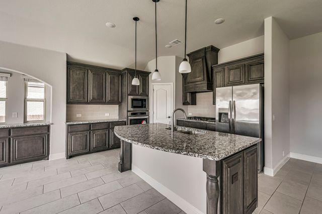 402 W Milas Lane, Glenn Heights, TX 75154