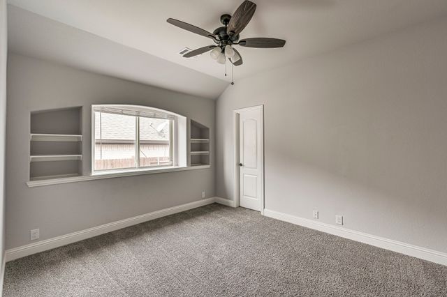 402 W Milas Lane, Glenn Heights, TX 75154