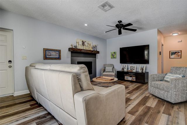 1607 GULF ROAD, Tarpon Springs, FL 34689