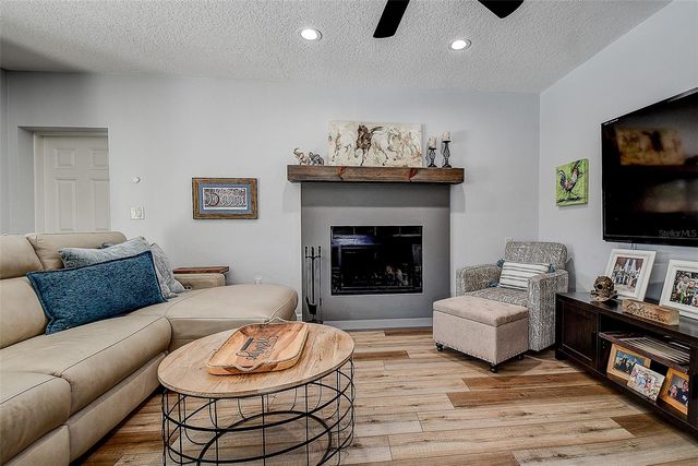 1607 GULF ROAD, Tarpon Springs, FL 34689