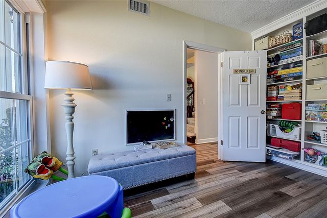 1607 GULF ROAD, Tarpon Springs, FL 34689