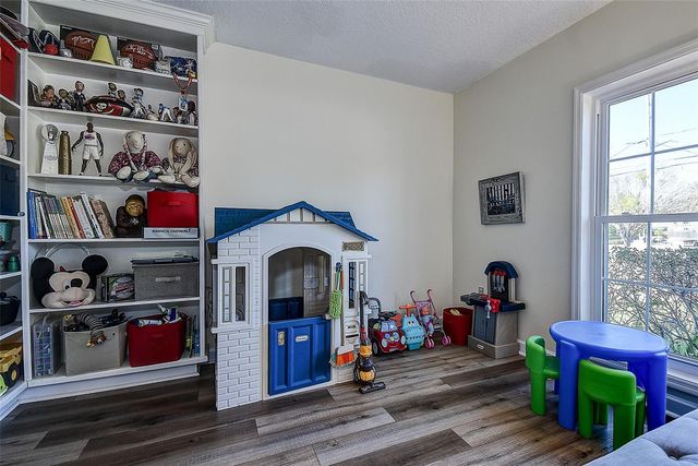 1607 GULF ROAD, Tarpon Springs, FL 34689