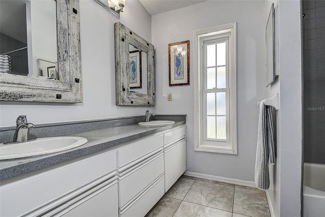 1607 GULF ROAD, Tarpon Springs, FL 34689