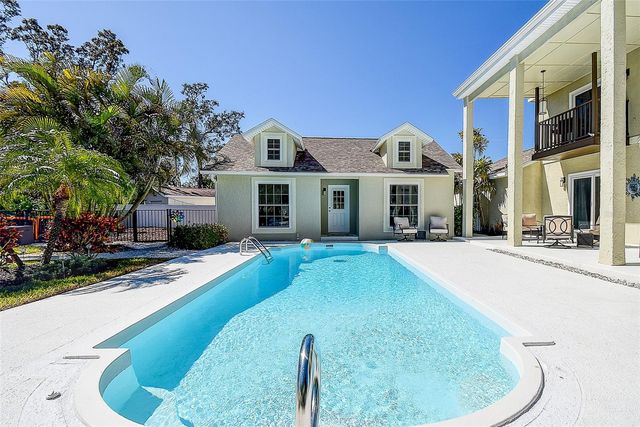 1607 GULF ROAD, Tarpon Springs, FL 34689