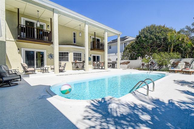 1607 GULF ROAD, Tarpon Springs, FL 34689